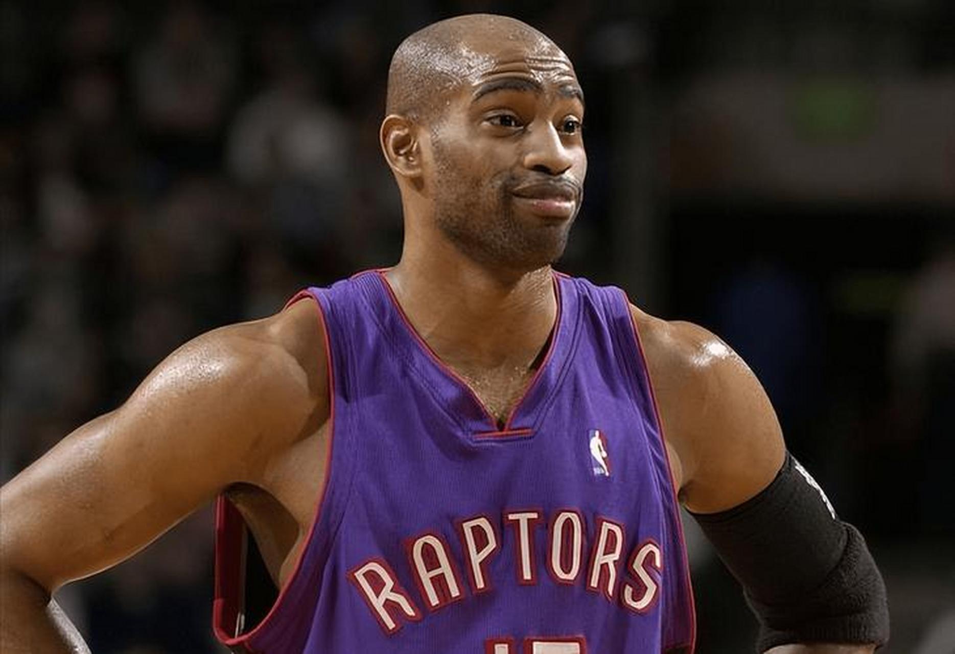 猛龙险胜冲击季后赛，关键时刻神级表现关键表现点燃全场！