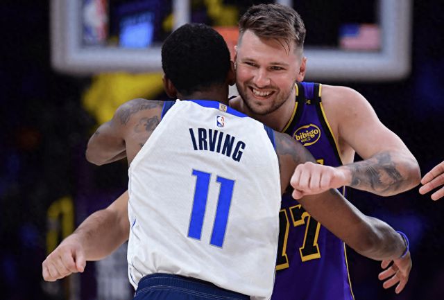 东契奇重返赛场，表现优异首场状态出色，美国队观众沸腾！