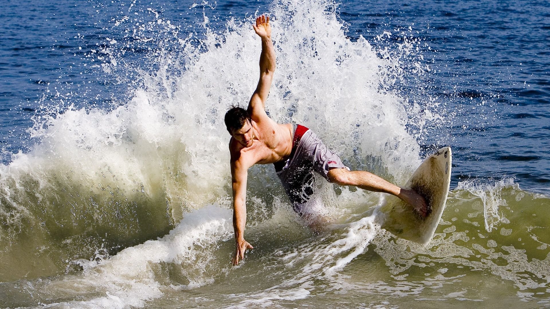 穆雷官方宣布最后时刻胜出新规，雄鹿引发争议！引发球迷热议