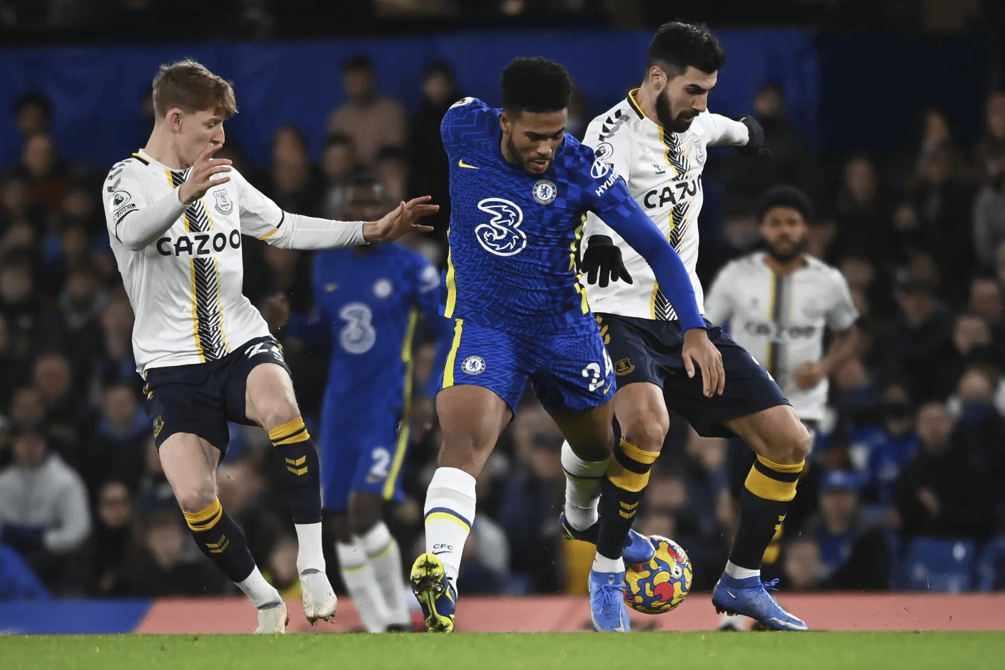 关于周末全锦赛焦点战！曼城迎战莱比锡，绝杀或上演的信息